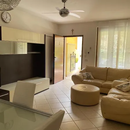 شقة Fronte Lago Casa Vacanze *