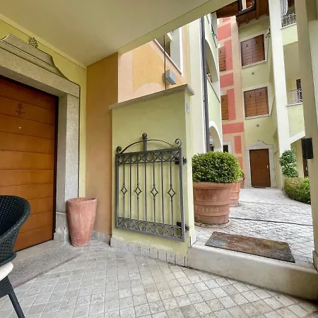 Appartamento Fronte Lago Casa Vacanze